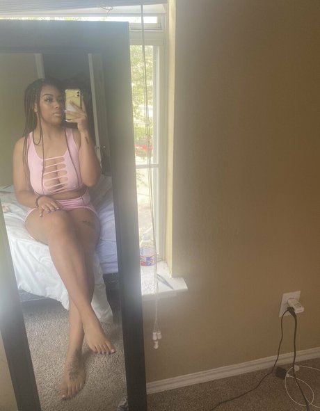 chenalfeet actrice pornographique collection