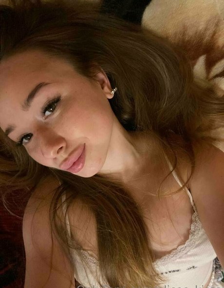 alicee kisss star exclusive image