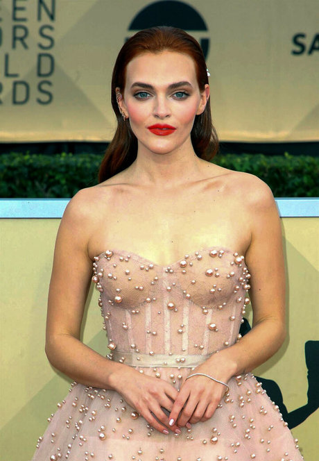 Madeline Brewer étoile exclusive des photos