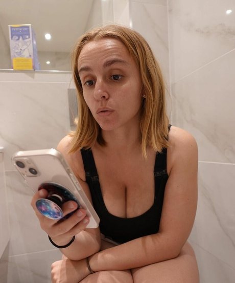 Hannah Witton étoile adulte collection