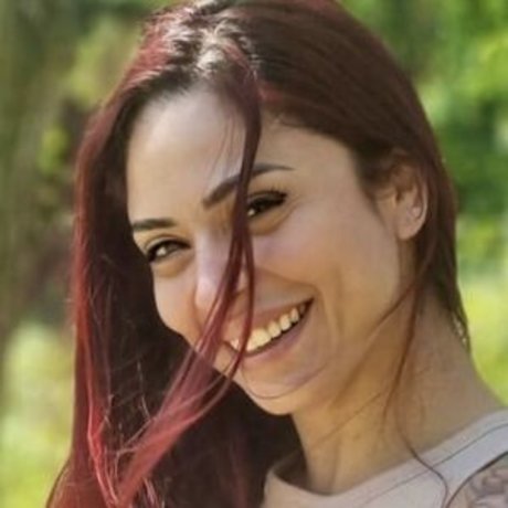 QueenREd star du porno exclusive des photos