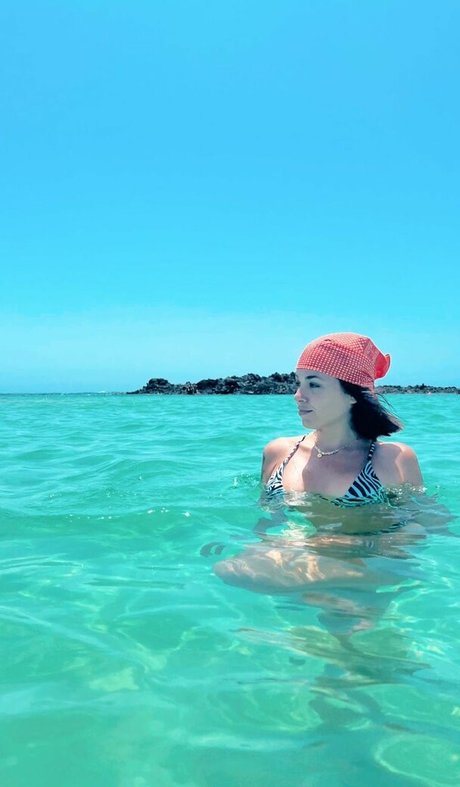 Marta De Lola modèle joli galerie