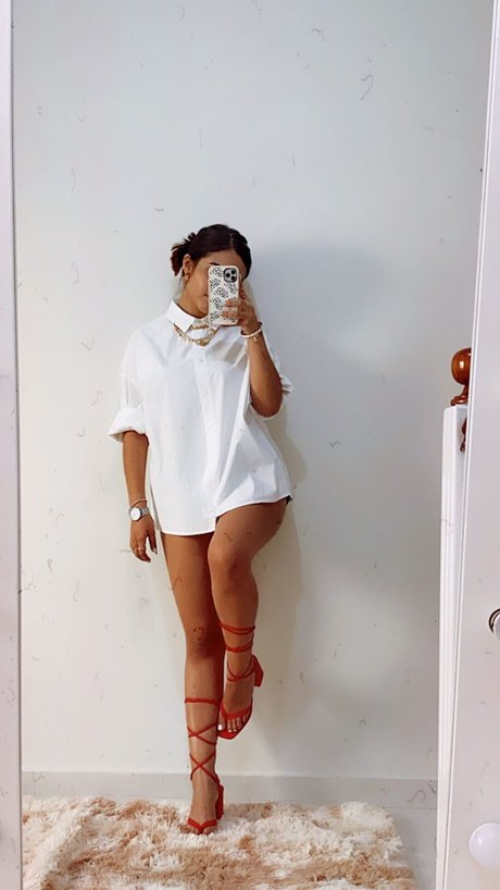 Frida Najera étoile magnifique images