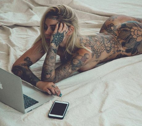 Ellis Cooper xxx étoile archive