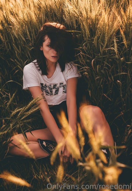 gros seins asiatiques onlyfans beau image