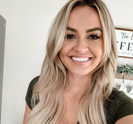 Ashley Freiberg meilleur modèle des photos