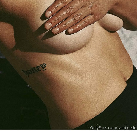 saintjessie star du porno érotique galeries