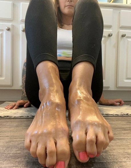 prettyfeet andface modèle exclusif photo