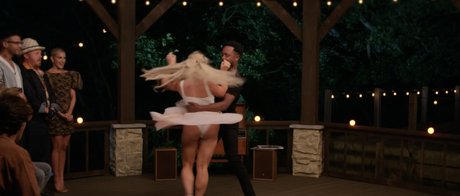 Saffron Barker star du porno hd img