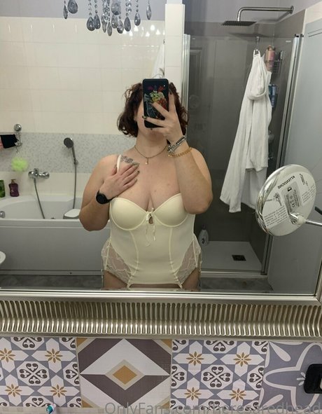 ébène naturel onlyfans libre nu photos