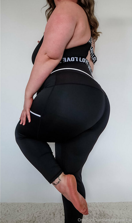 ashleytheteasefree actrice de grande qualité photos