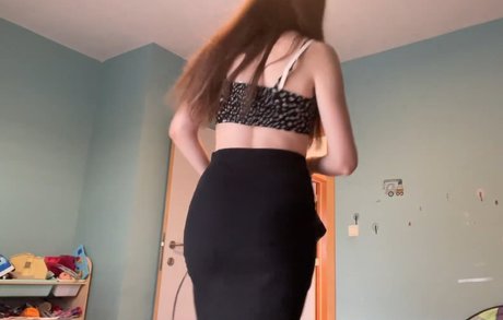 Rapunzel ASMR jolie actrice archive