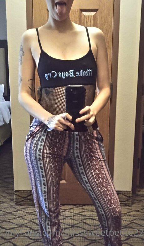 misssweetpetite22 étoile nue img