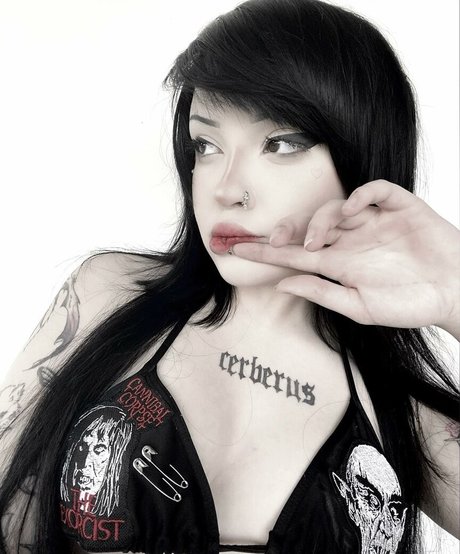 Ghostbabss modèle exclusif des photos