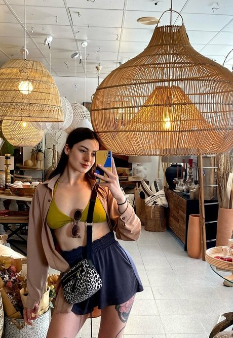 vera venera actrice xxx galeries