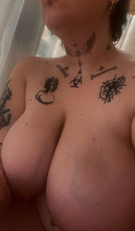 Rhawk3 star du porno en haute qualité galerie