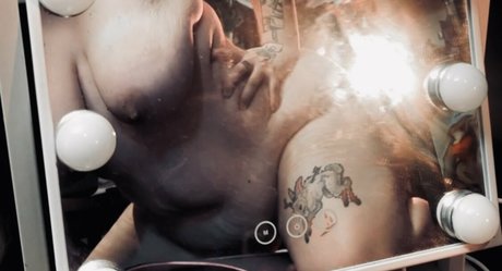 Rhawk3 star du porno érotique img