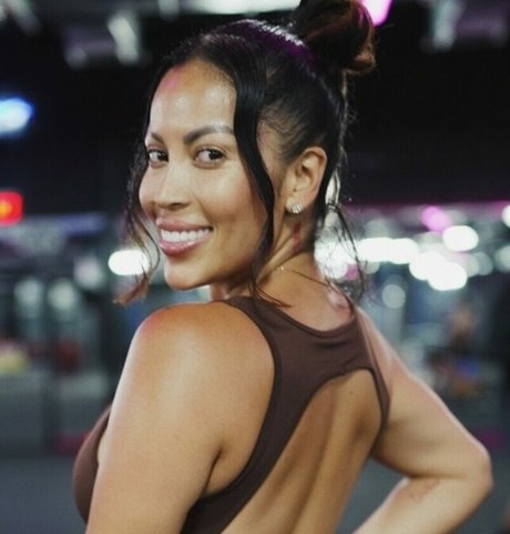 Getbodiedbyj star du porno exclusive des photos