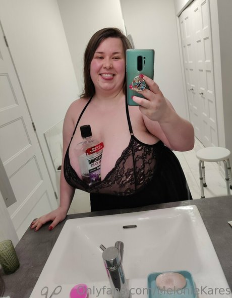 meloniekares modèle de haute qualité des photos