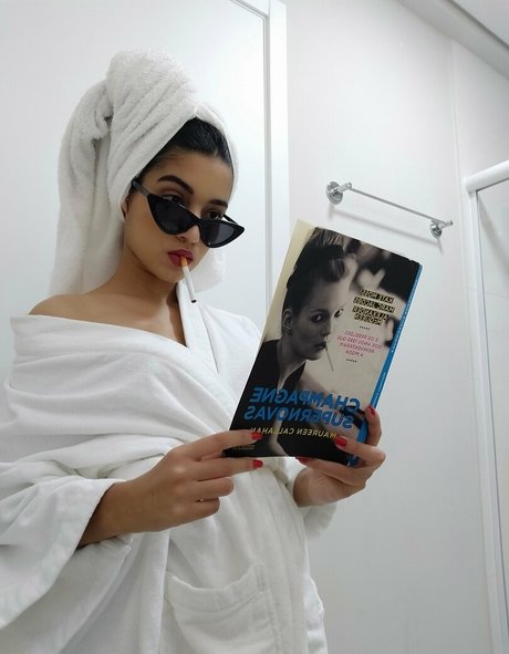 thebeautyofsmoking star du porno chaude galerie