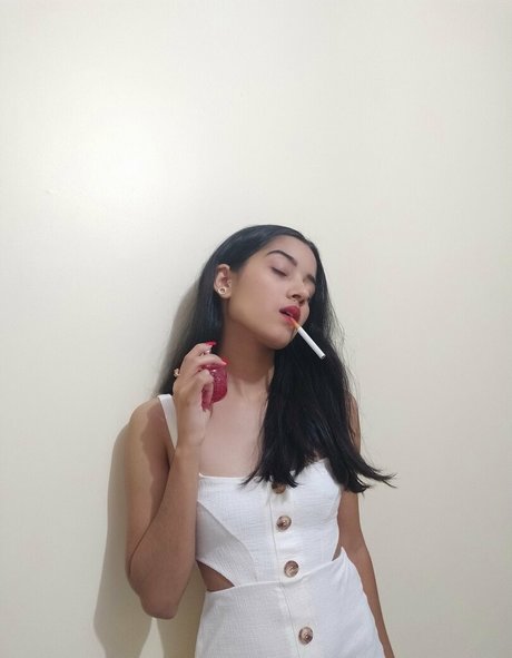 thebeautyofsmoking modèle sexy images