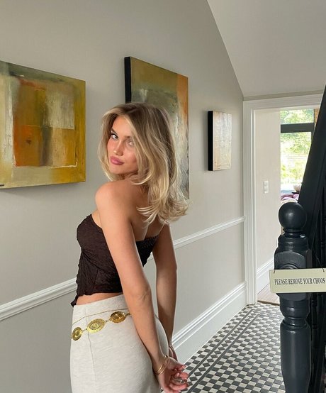 Mimi Slinger haut modèle img