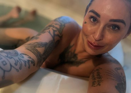 kleioxxx actrice artistique collection