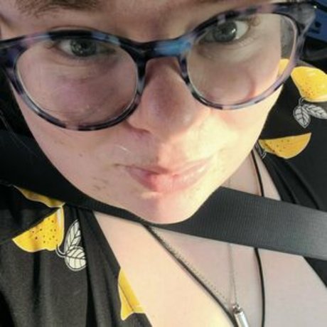 curv3s4daysfree actrice photos