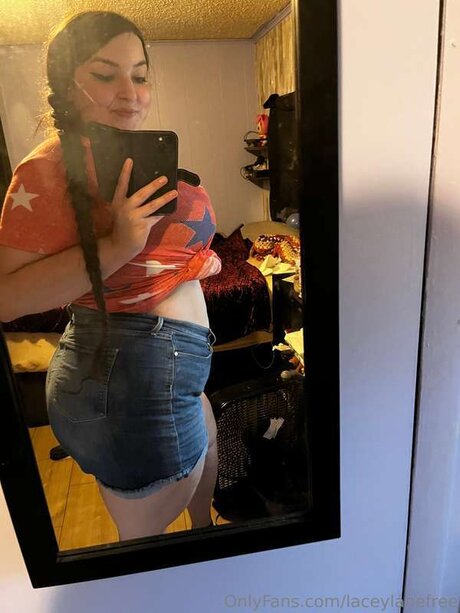 laceylanefree actrice galeries