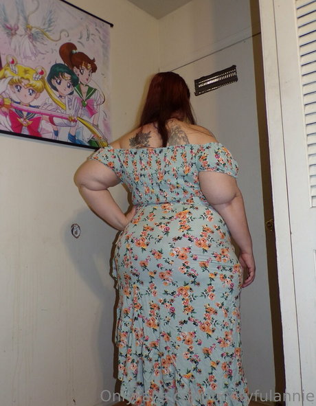 bootyfulannie modèle érotique galeries