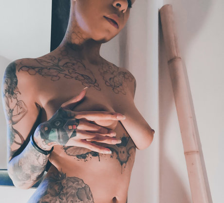 razorredd actrice image