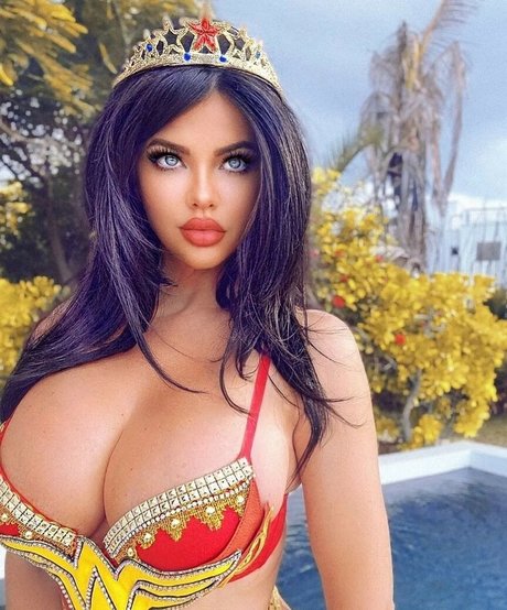 Dana Hamm modèle pornographique galeries