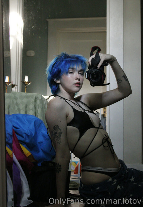 mar lotov actrice érotique galerie