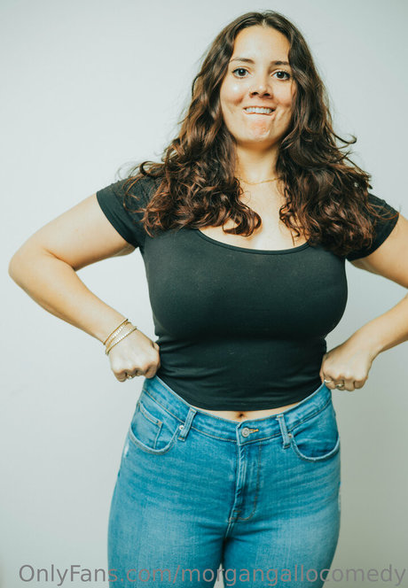 morgangallocomedy étoile chaude photos