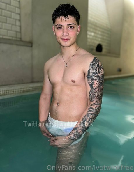 ivotwinkfree modèle magnifique images