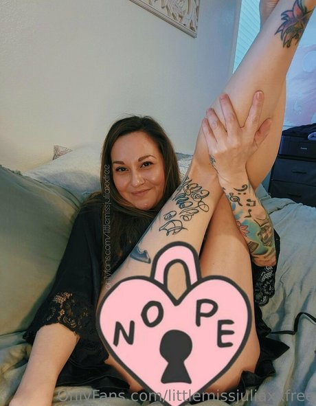 littlemissjuliaxxfree étoile de l'art archive