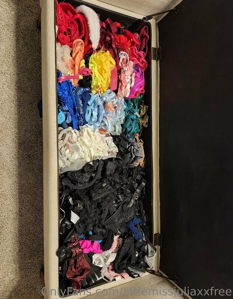 littlemissjuliaxxfree actrice érotique photos