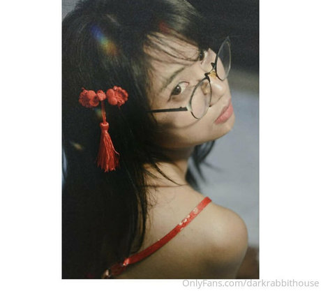Darkrabbithouse actrice sexy photo