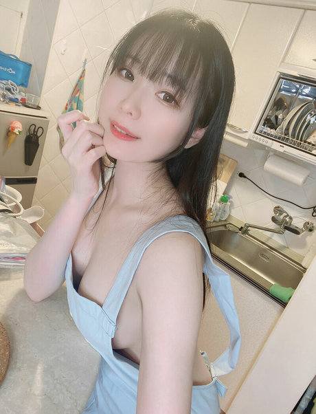 Shimo modèle pornographique galerie