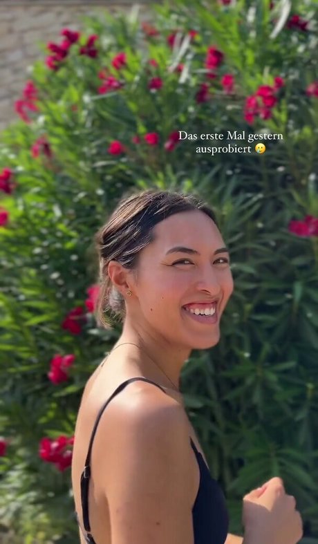 Shanti Tan modèle pornographique images