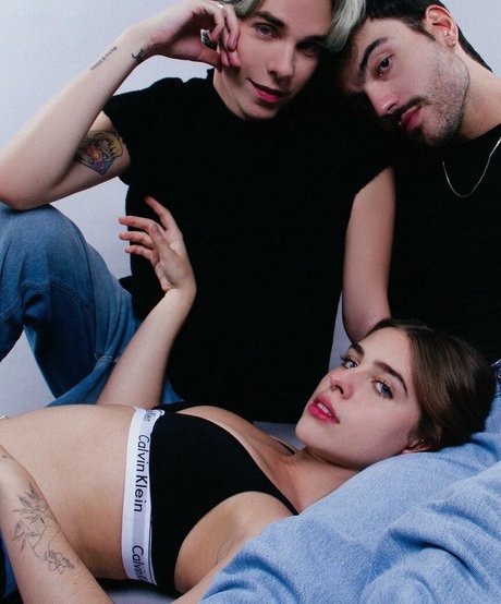 Gabi Stacenco nus étoiles archive