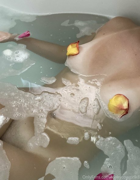 kinkycowgirlk8 actrice de nus collection