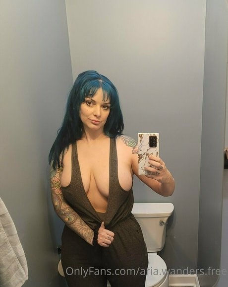 aria wanders free modèle sexy galerie