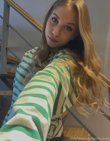 sunny anny jolie star du porno photo