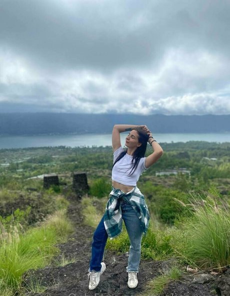 evelinaqueen jolie étoile archive