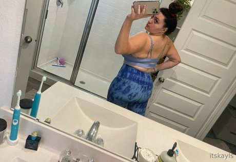 itskayls étoile exclusive des photos