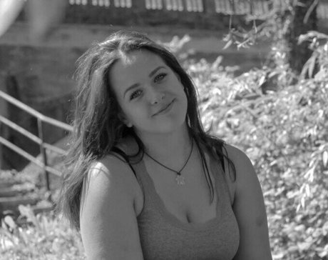 Pika Mikelj étoile nue galerie