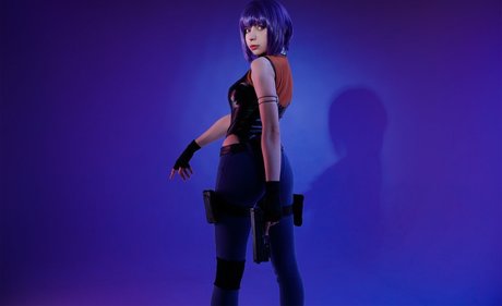 OwlLit modèle xxx des photos