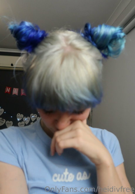 trio sous la douche onlyfans beau nu galerie