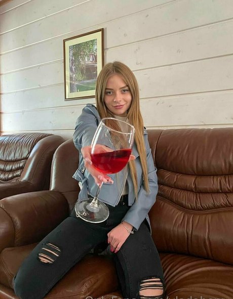 vladaberry modèle artistique galeries